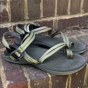 Size 9 Grey Chacos